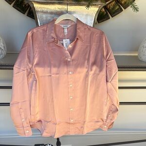 SPANX  NWT Vintage Rose Button Down Shirt 
Size Small